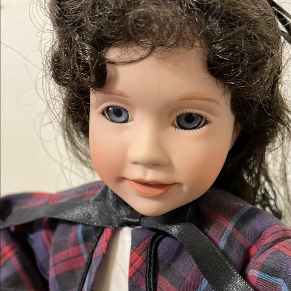 Collectible, Ashton Drake, Little Women, porcelain Jo doll - Picture 3 of 7